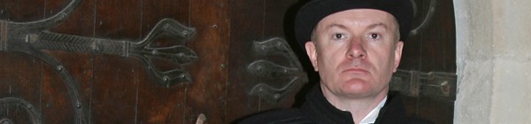 Spooky Mark Williams on the Ghost Trail